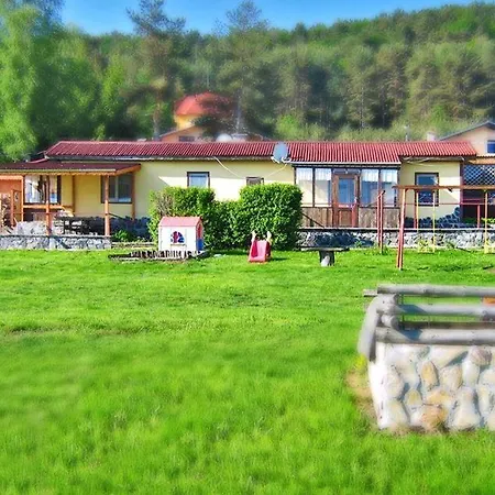 Petia Villas تسيغوف تشارك
